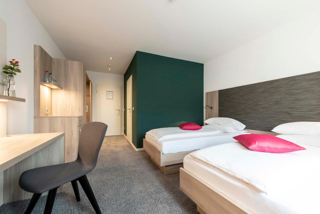 Hotel Gasthof Krone Niederstetten Екстер'єр фото