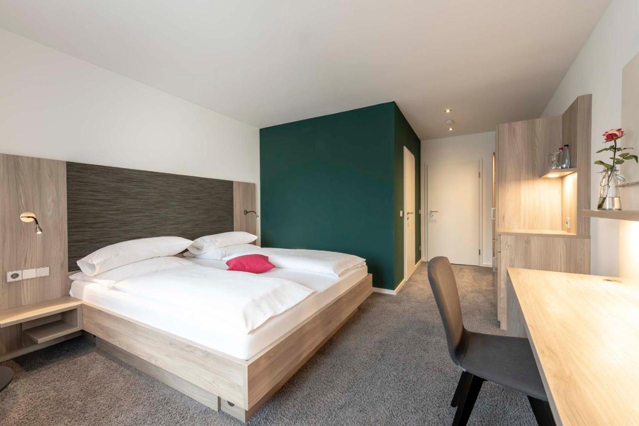 Hotel Gasthof Krone Niederstetten Екстер'єр фото
