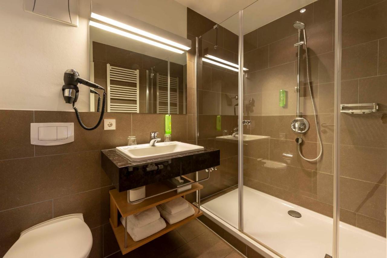 Hotel Gasthof Krone Niederstetten Екстер'єр фото